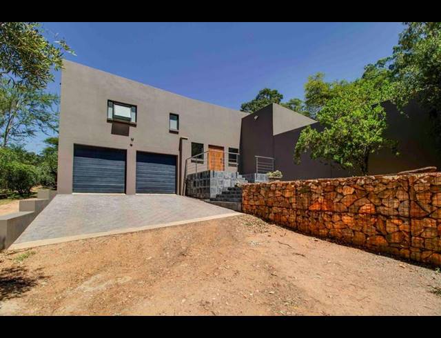 FARM FOR SALE IN ZONNEHOEWE